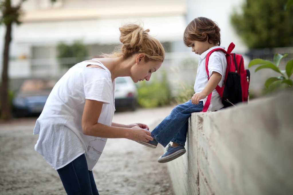 Капризы и истерики: 10 ошибок родителей, из-за которых ребенок плохо себя ведет