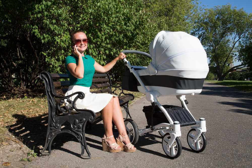 Легкие коляски для новорожденных: какая модель является самой удобной, детская компактная продукция, легкие по весу изделия, рейтинг лучших