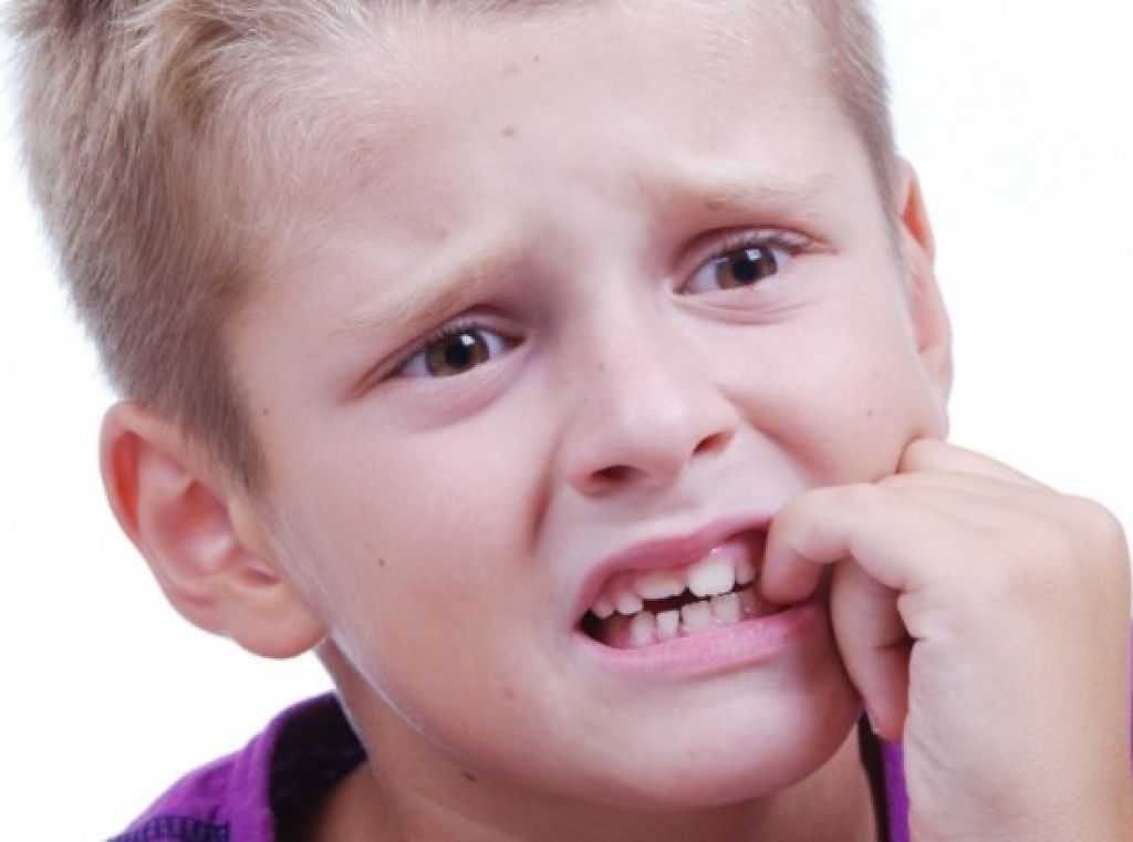 Как отучить ребенка грызть ногти: 10 советов психолога и 2 народных средства