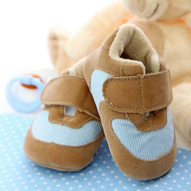 Как выбирать первую обувь для ребенка