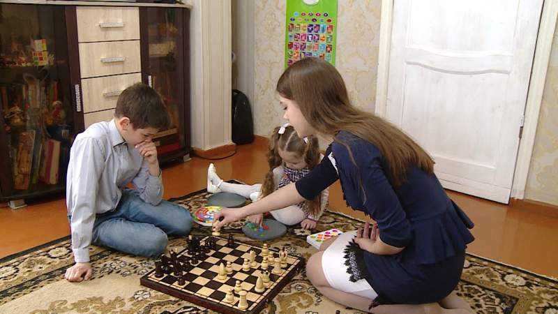 Что делать дома с детьми 4 лет: игры, полезные занятия, воспитание