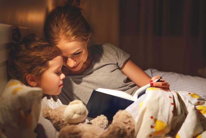 Зачем читать детям на ночь