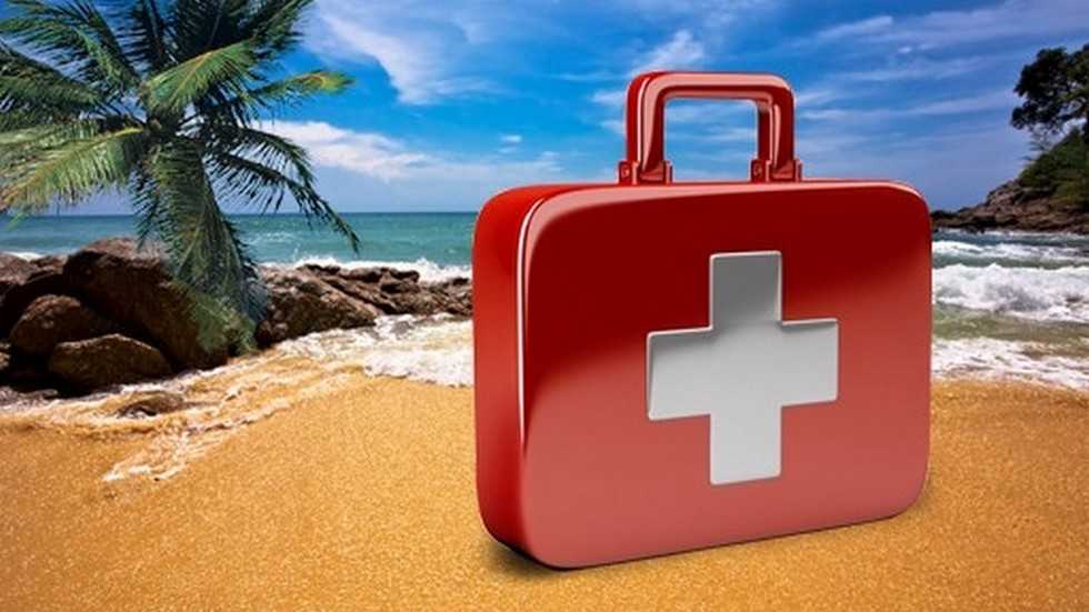 Аптечка на море с ребенком: какие лекарства взять в отпуск?