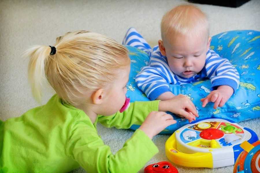 Развивающие игры для детей от 3 до 6 месяцев