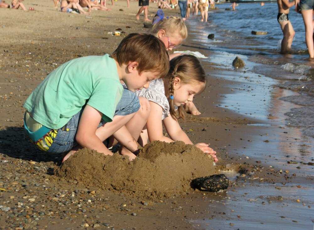Игры для детей на пляже