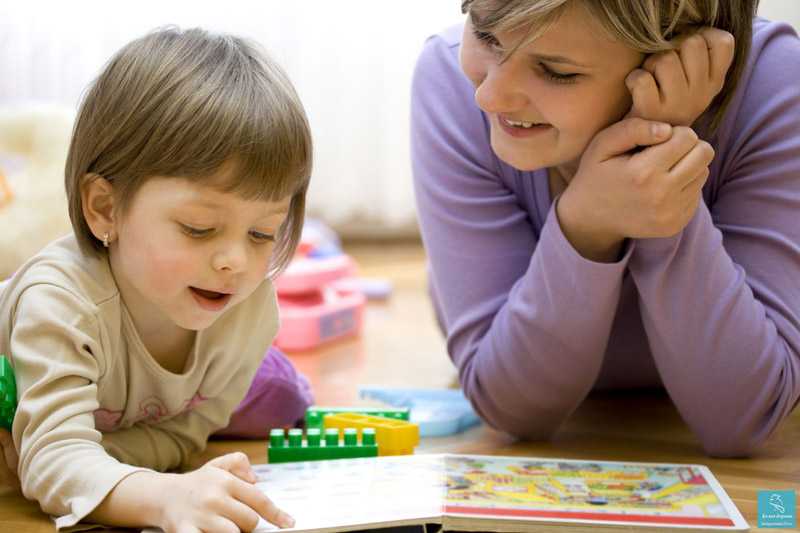 Как привлечь внимание ребенка с аутизмом во время занятия? | фонд выход, аутизм в россии