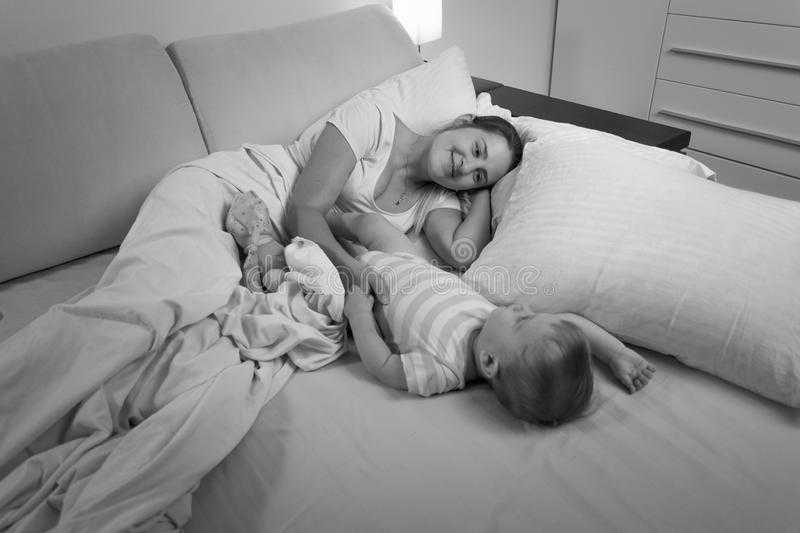Почему детям нельзя спать с родителями? все за и против совместного сна