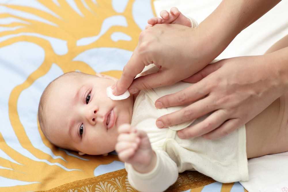 Уход за кожей новорожденного ребенка: методические рекомендации | средства и особенности ухода за кожей и слизистыми младенца