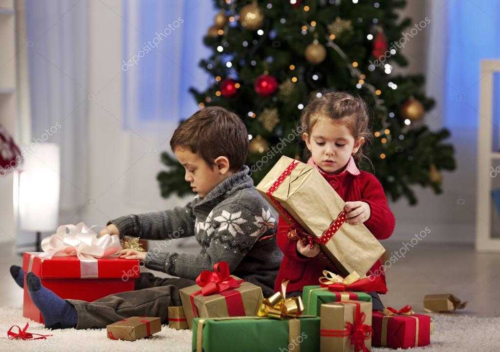 Что подарить ребёнку 2-3 лет на новый год 2021: 124 идеи подарков ребенку
