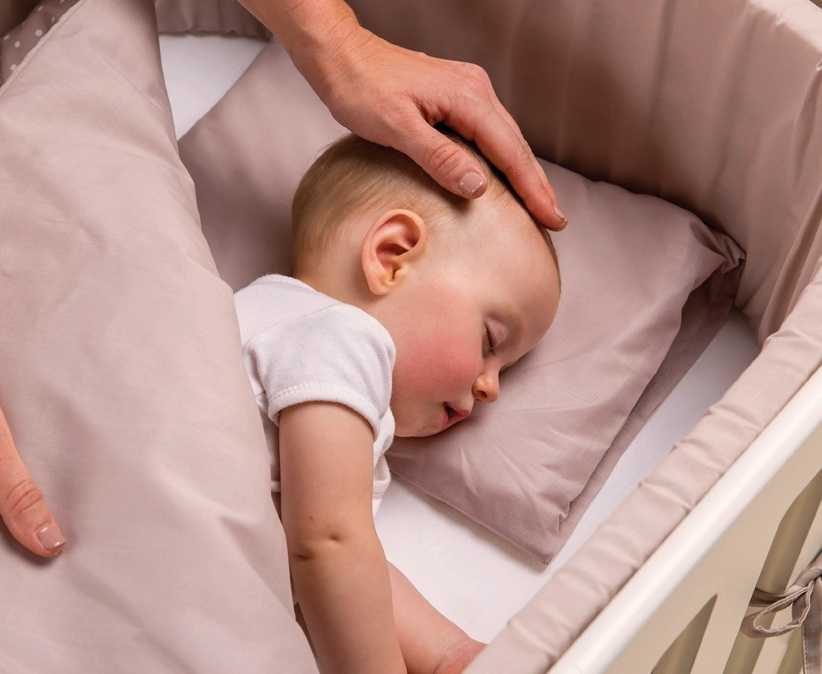 В каком возрасте ребенку нужна подушка. делаем правильный выбор.