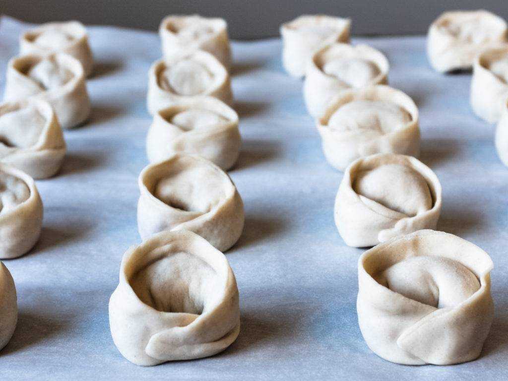 Красивые формы булочек из дрожжевого теста: как заворачивать плюшки