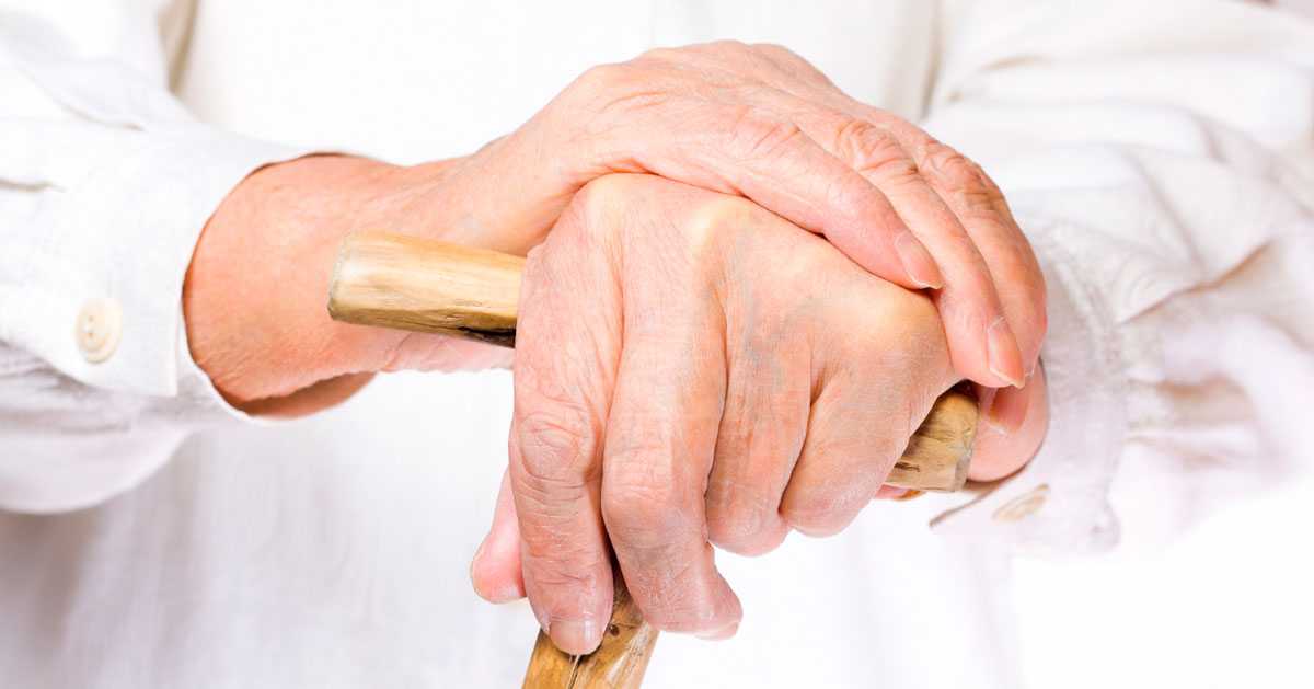Боль в кистях рук: причины и как лечить?