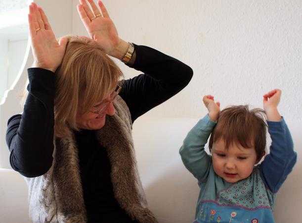 «это уважение». почему глухим детям важно, чтобы с ними говорили на жестовом языке. новости общества