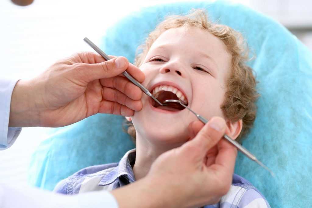 Лечение молочных зубов: актуальная информация для родителей