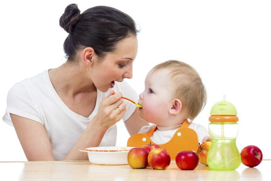 Режим кормления ребенка до года: количество приемов пищи и нормы еды по месяцам