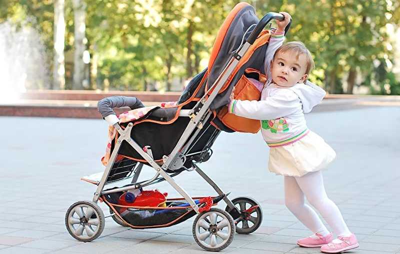 Как выбрать первую коляску малышу?