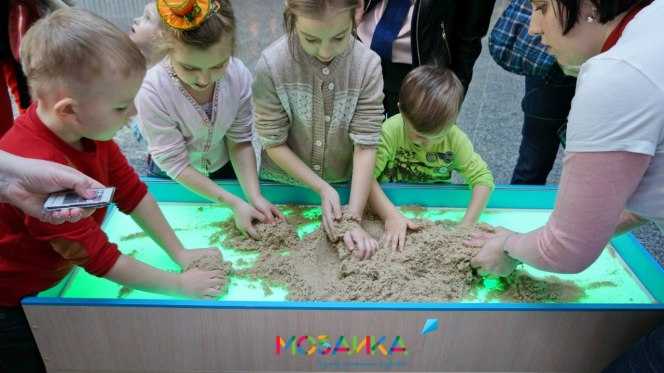 Волшебный песок и
мелкая моторика рук | дошкольное образование  | современный урок