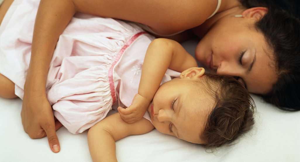 Пора в свою кровать! завершение совместного сна с ребенком. совместный сон с малышом: польза и вред