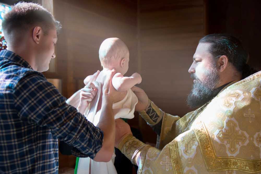 Предложили стать крестной мамой: что должна делать крестная?