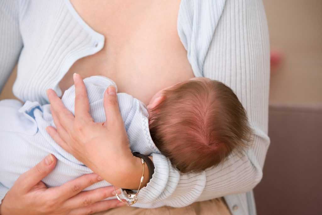 Если новорожденный ребенок не берет грудь