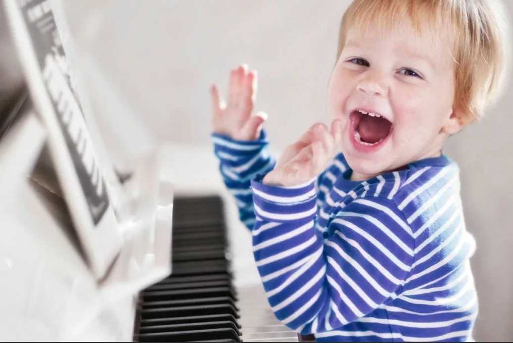 Начинайте с колыбели... когда начинать музыкальное воспитание ребенка