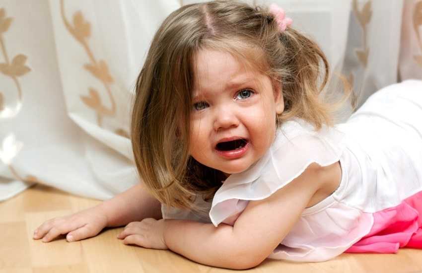 Новорожденный ребенок плачет: как успокоить, если постоянно плачет
