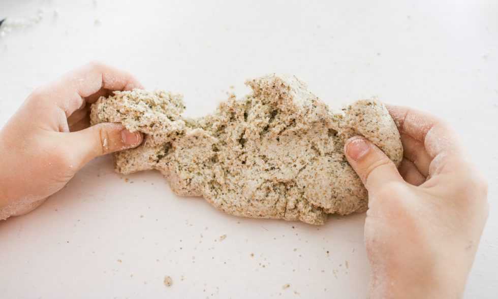 10 рецептов приготовления кинетического песка дома