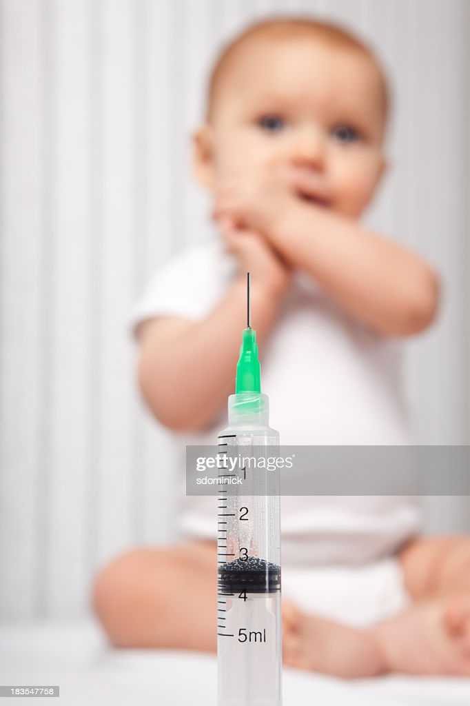 Угроза человечеству: врач — об истории вакцинации и причинах боязни прививок