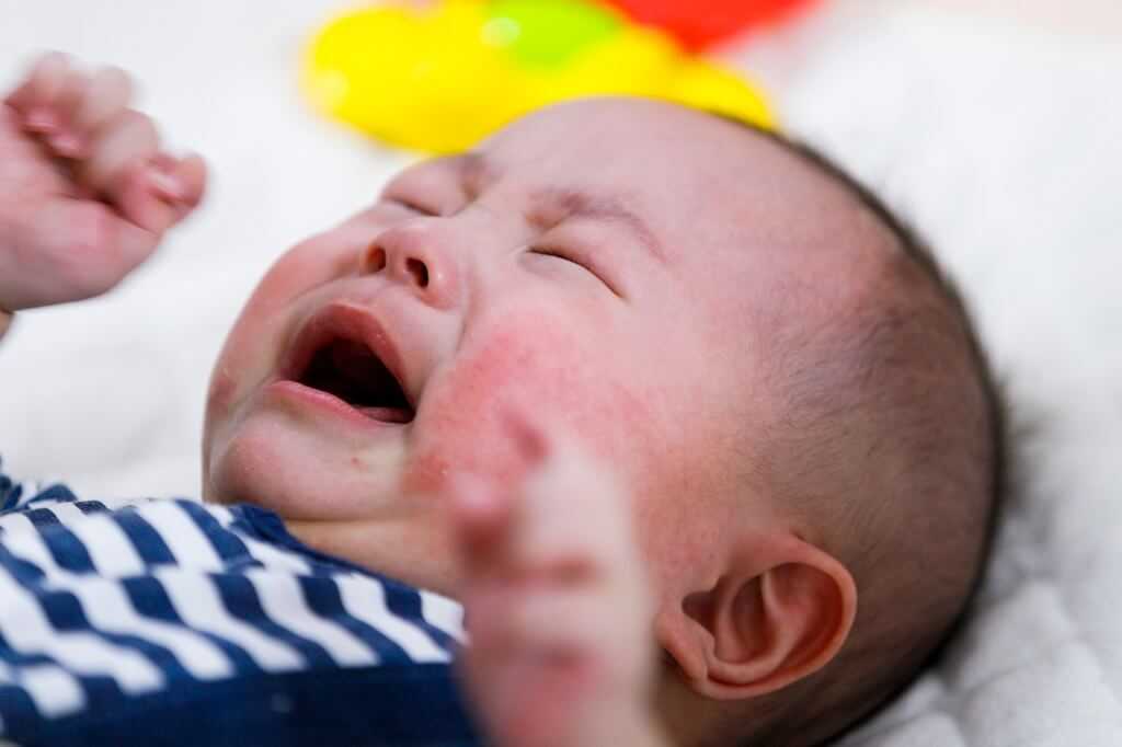 Младенец плачет на языке матери