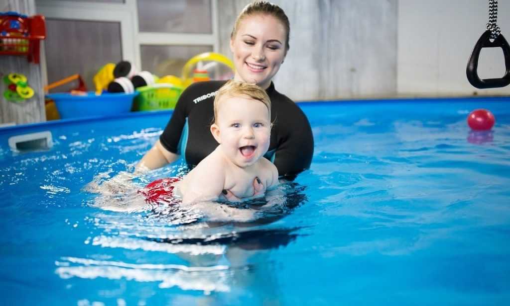 Первое погружение: методика обучения новорожденных плаванию