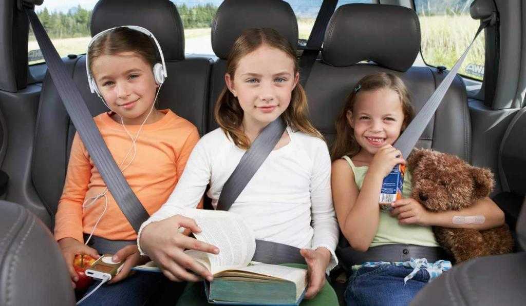 Чем занять ребенка в дороге – советы родителям