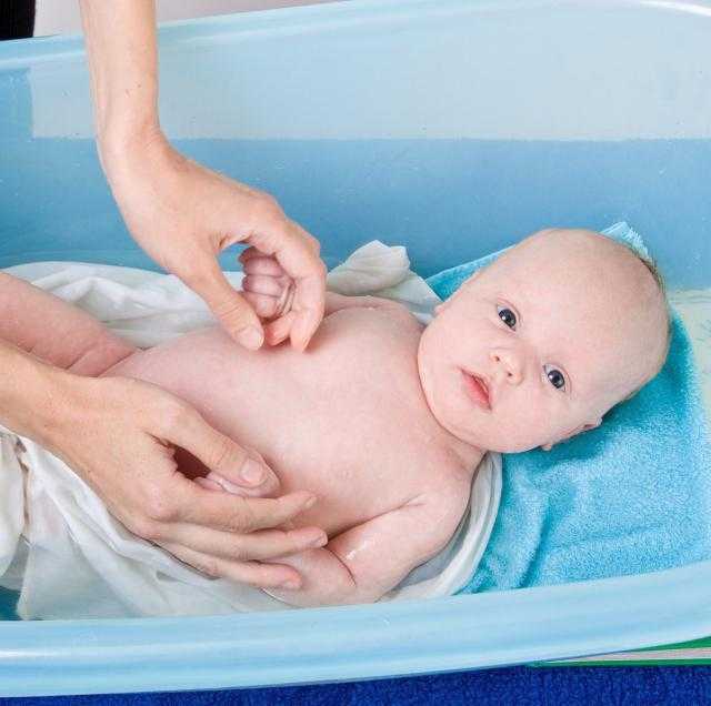 Как часто нужно купать новорожденного малыша и ребенка до года | nutrilak