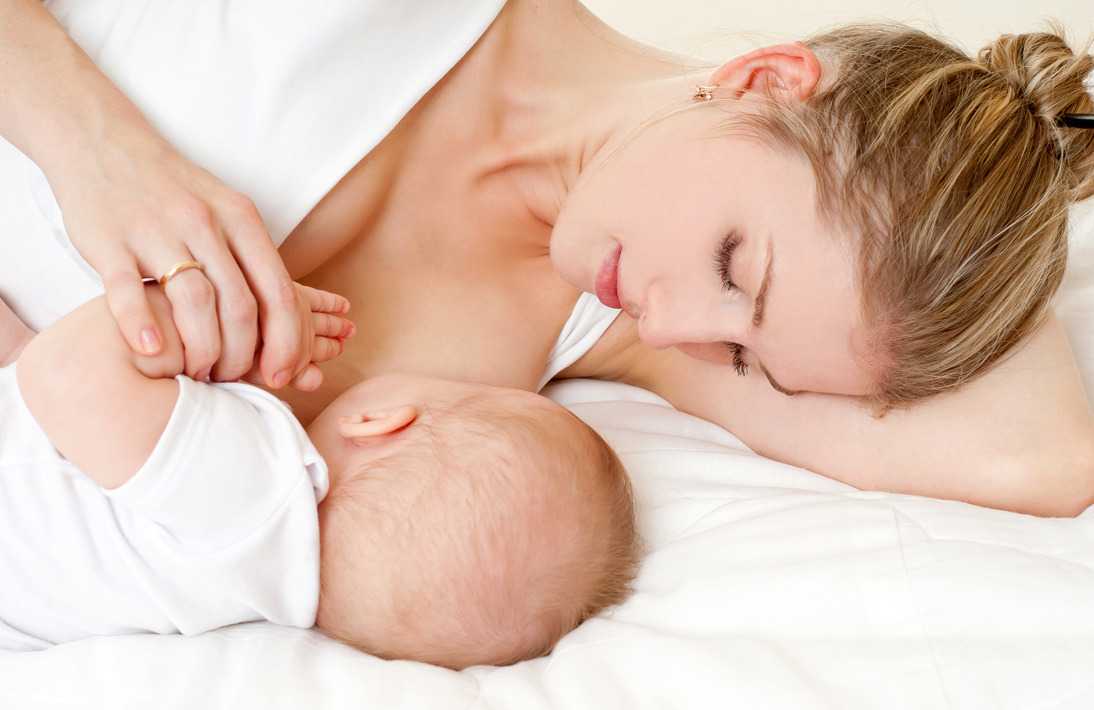 Кормление грудью — полезная статья для мам.