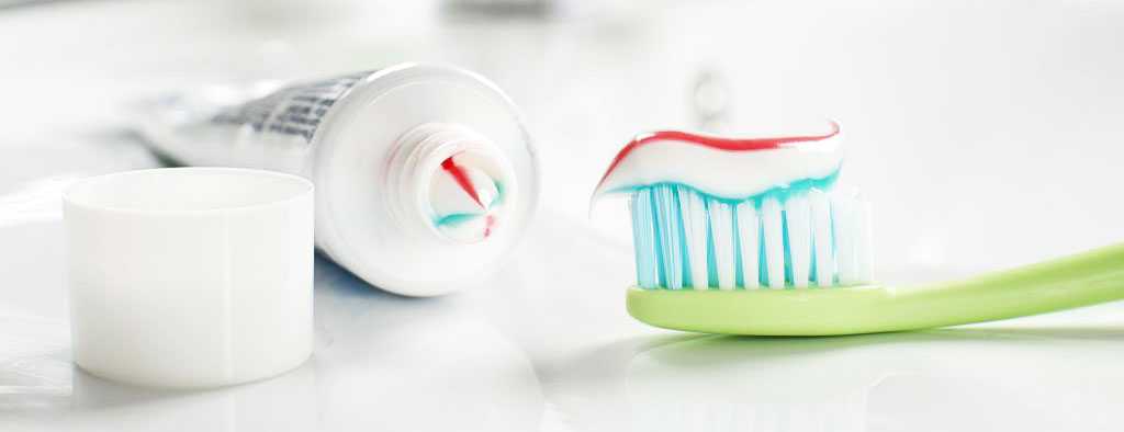Как правильно выбрать зубную пасту для взрослого и ребёнка