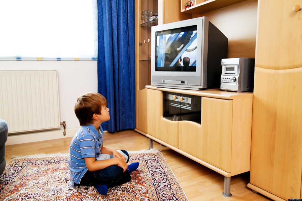 Телевизор и дети: рекомендуемые ограничения
