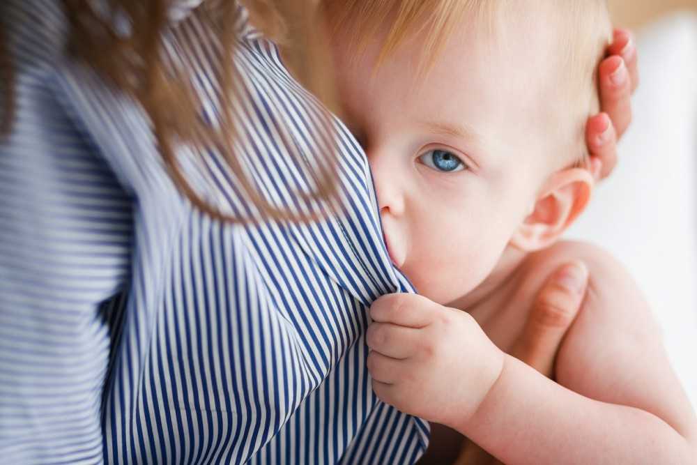 Отучаем ребёнка от груди: когда и как?