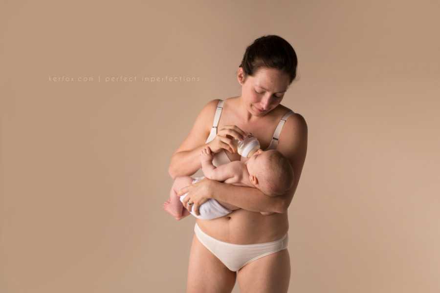 Как выглядит новорожденный ребенок: фото здоровых детей, какие рефлексы у новорожденных и первые прививки