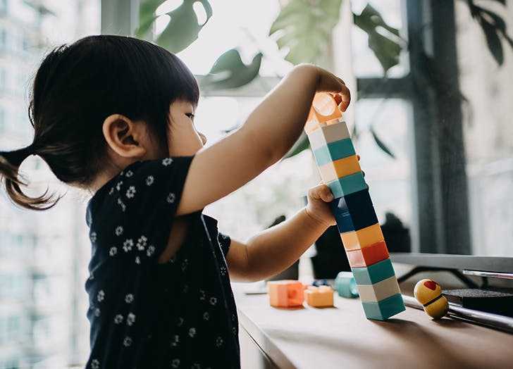 Надувные игрушки для детей: что взять с собой на отдых