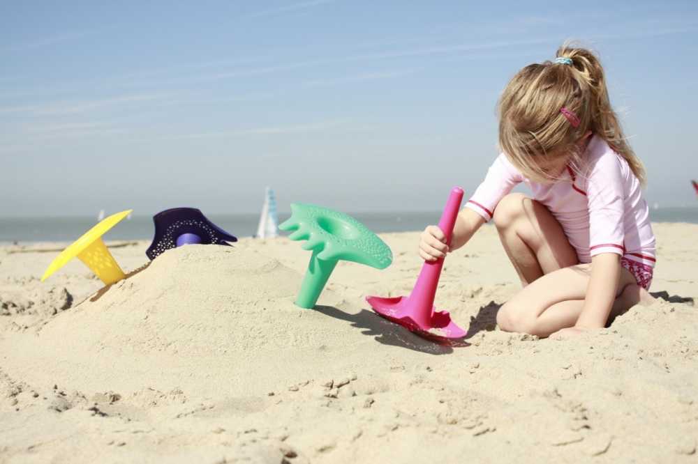 10 новых нескучных игр с песком для ребенка 4-7 лет