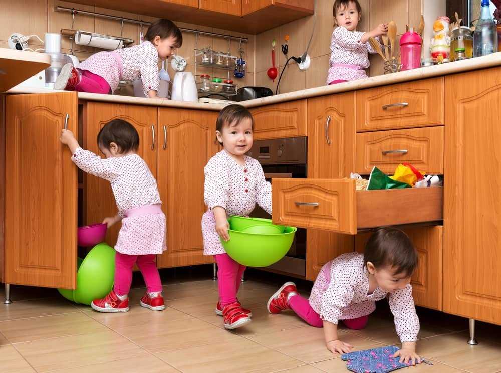 Чем занять ребенка на кухне? 20 необычных идей  развивающих игр для детей от двух лет