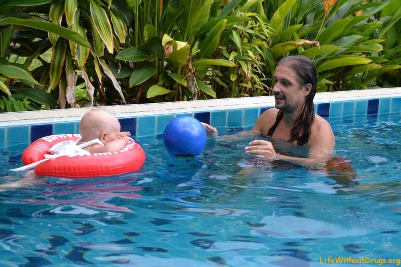 Плавание в бассейне для детей - чем полезно и с какого возраста можно? - солнечный город