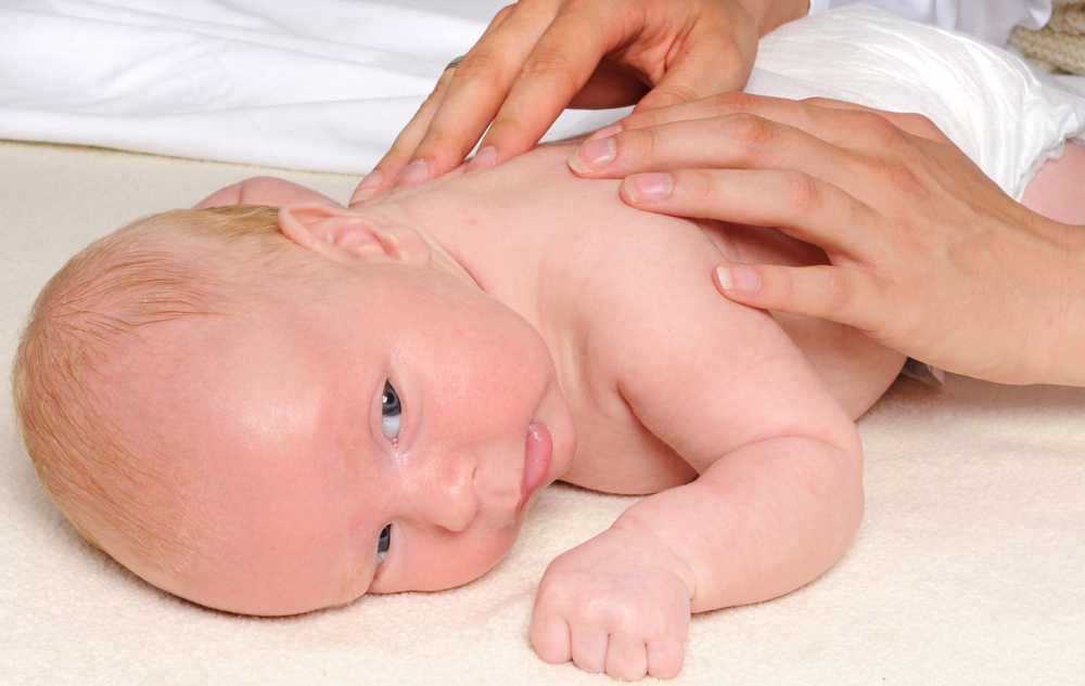 Массаж для новорожденных и грудничков: зачем и когда назначается