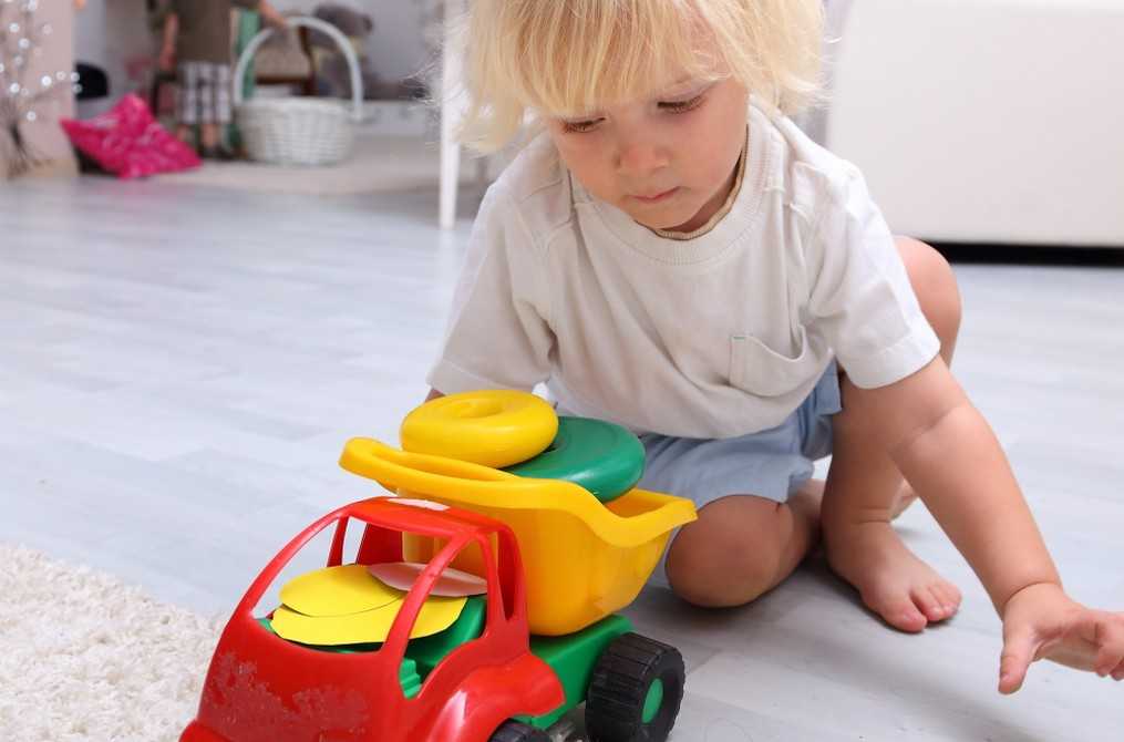 10 советов, как приучить ребенка играть самостоятельно (home.child.creativemethod) : рассылка : subscribe.ru