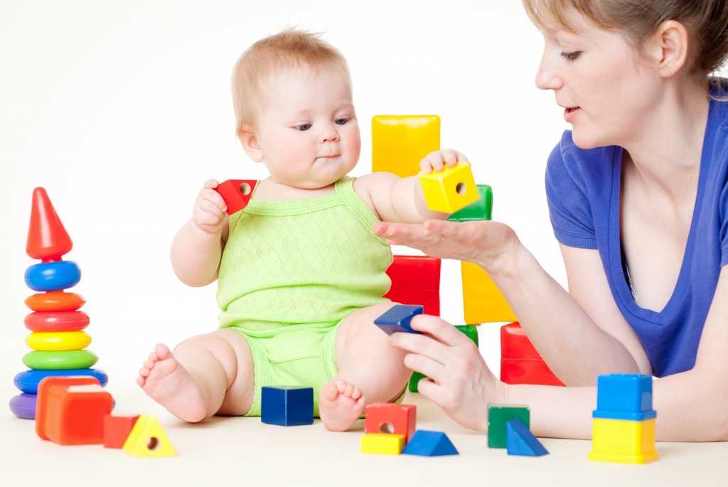 Как развивать ребенка в 1 месяц: игры для детей после рождения для новорожденного