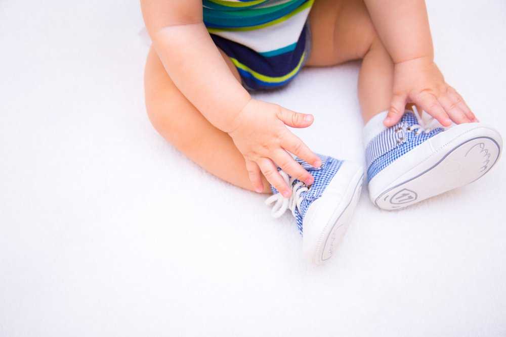 Как правильно выбрать первую обувь для ребенка?