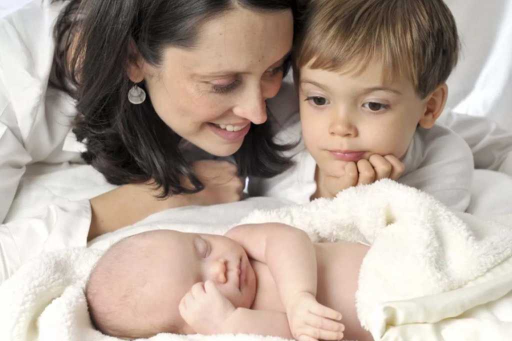 Готовим ребенка к рождению сестры или брата: 10 советов | бебинка