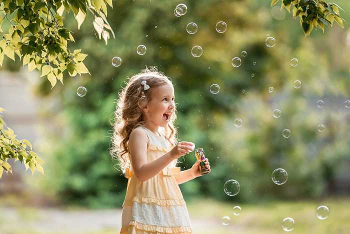 Смеющиеся дети: 20 удивительно искренних детских фотографий, наполненных счастьем и теплотой