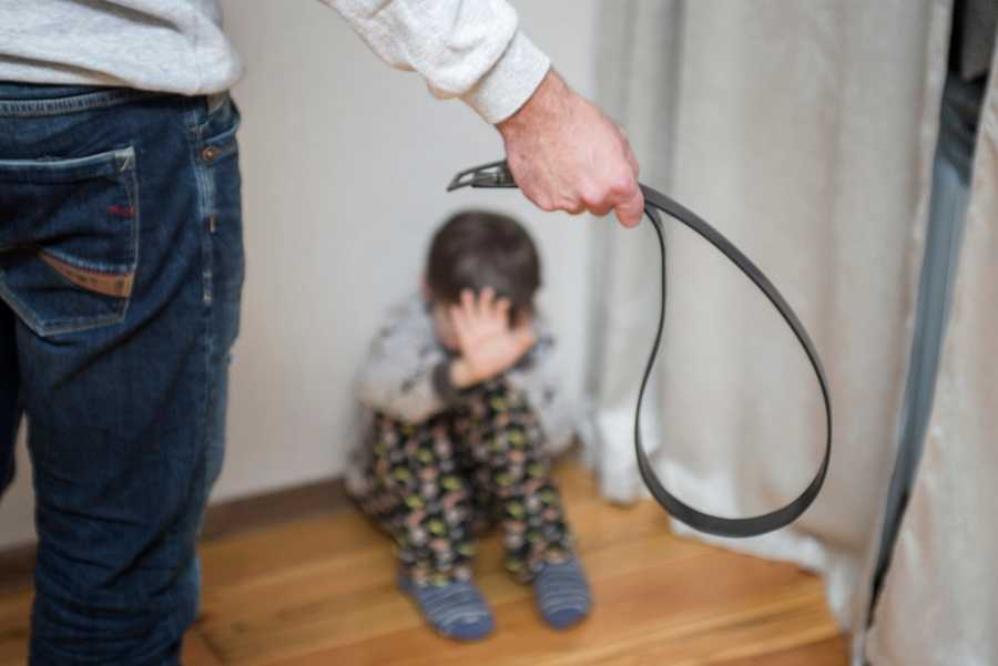 Наказание детей: как правильно наказать детей за непослушание