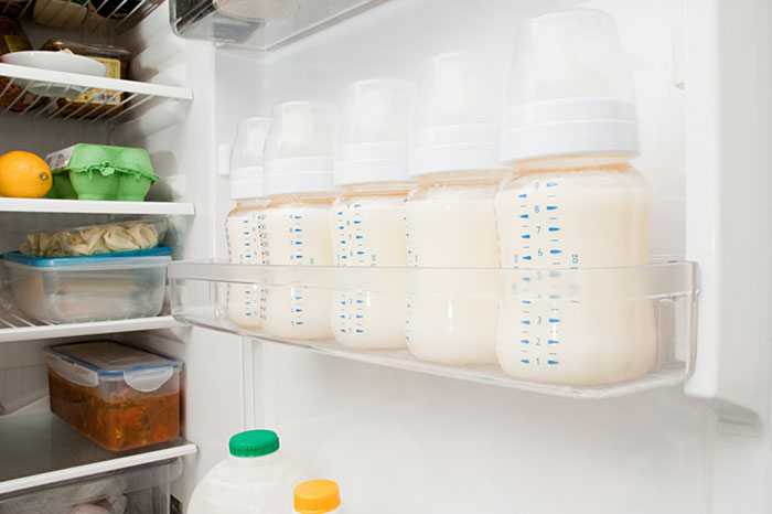 Как и в чем хранить грудное молоко после сцеживания