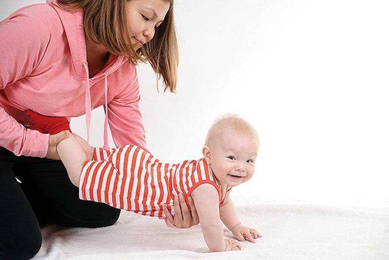 Первые шаги ребенка: учимся правильно ходить | как научить малыша ходить самостоятельно